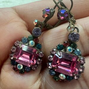 EUC Sorrelli Elegant Pink and Purple Crystal Drop Earrings